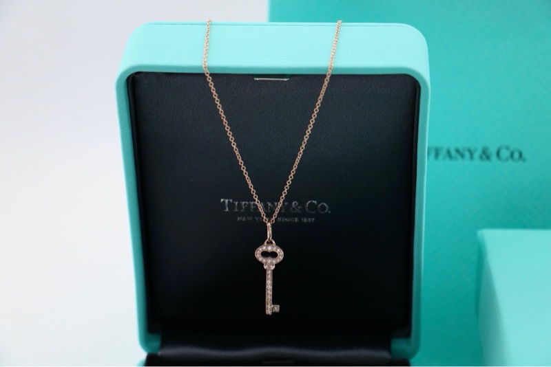Tiffany蒂芙尼keys玫瑰金豬鼻滿鑽鑰匙項鍊-1