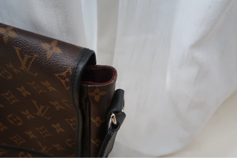 LOUIS VUITTON 經典側包-4