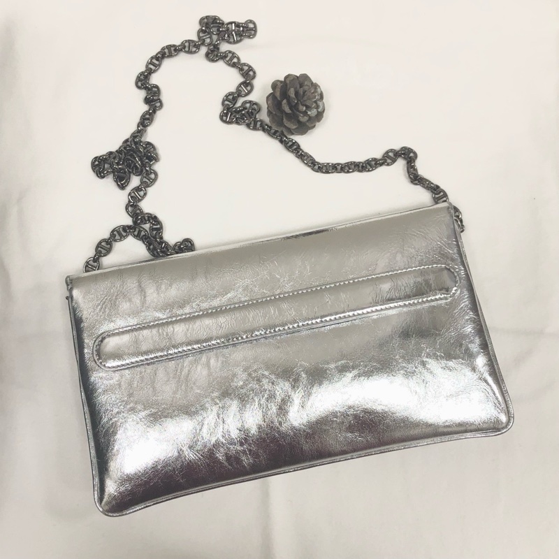 迪奧Dior double中號銀色油蠟皮手拿包-1