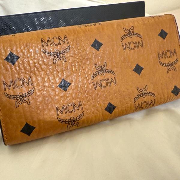 MCM原色水鑽卯丁長夾/全新/牛皮色/咖啡色/三折長夾/暗扣長夾-9