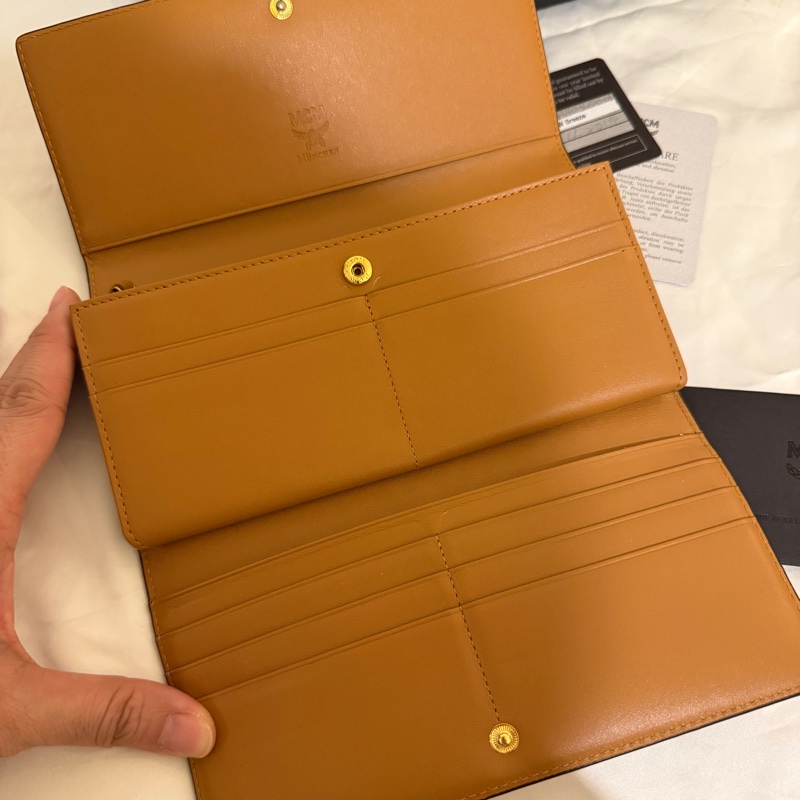 MCM原色水鑽卯丁長夾/全新/牛皮色/咖啡色/三折長夾/暗扣長夾-11