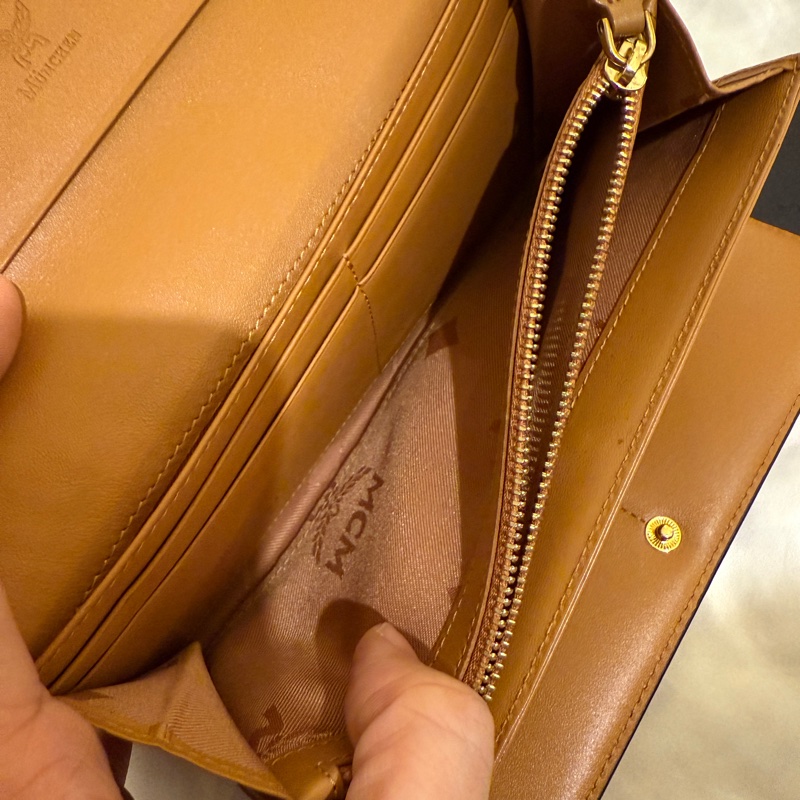 MCM原色水鑽卯丁長夾/全新/牛皮色/咖啡色/三折長夾/暗扣長夾-12