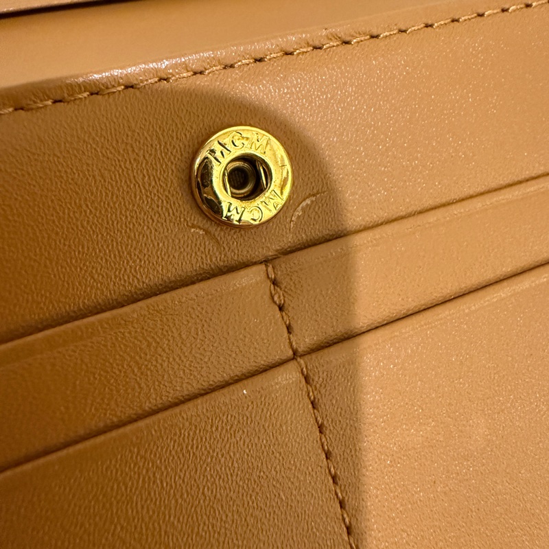 MCM原色水鑽卯丁長夾/全新/牛皮色/咖啡色/三折長夾/暗扣長夾-15