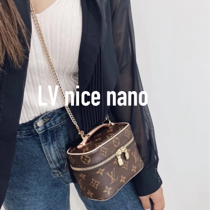 ✨售 二手真品 LV M44936 經典Monogram帆布 NICE NANO拉鍊迷你化妝箱-11