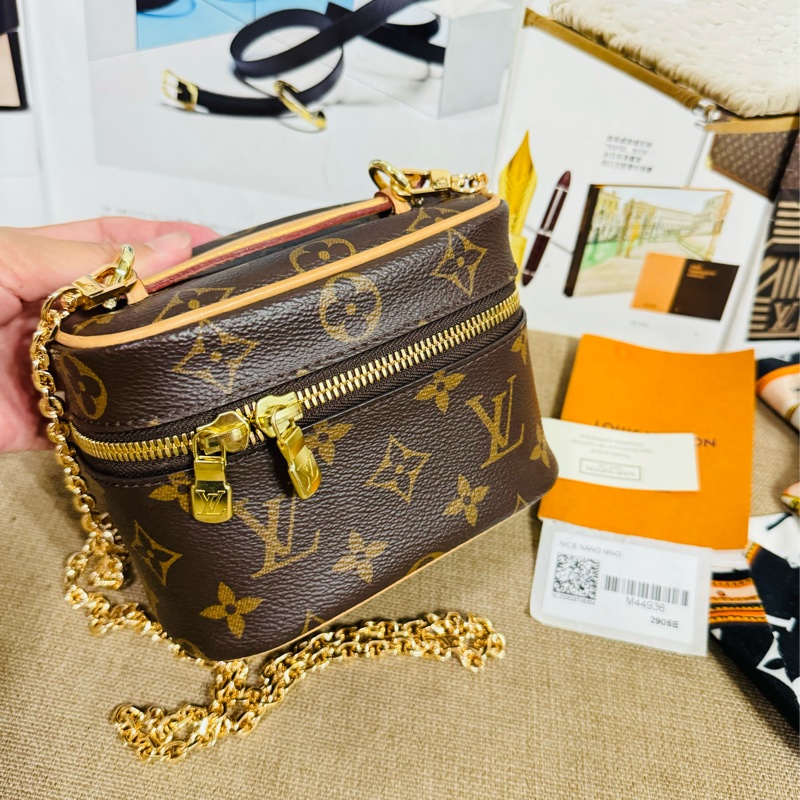 ✨售 二手真品 LV M44936 經典Monogram帆布 NICE NANO拉鍊迷你化妝箱-20