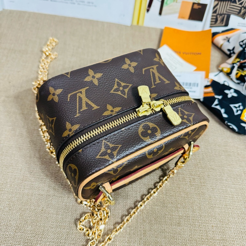 ✨售 二手真品 LV M44936 經典Monogram帆布 NICE NANO拉鍊迷你化妝箱-33