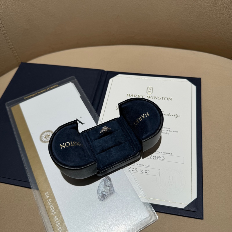 Herry  Winston classic-4