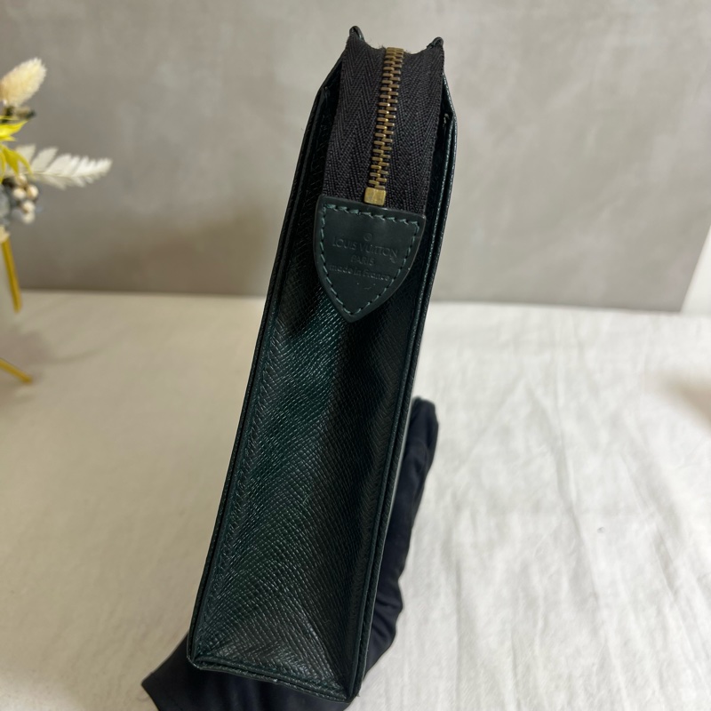 路易威登 皮革手拿包-13