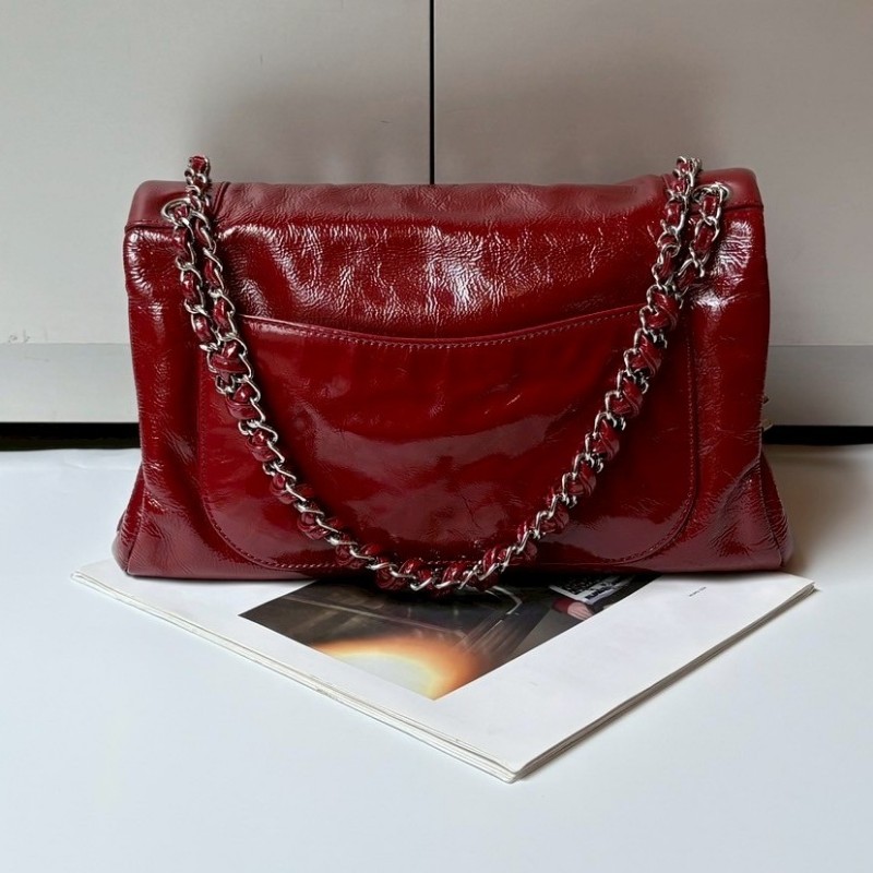 Chanel 銀鍊紅色漆皮下蓋肩側包-1