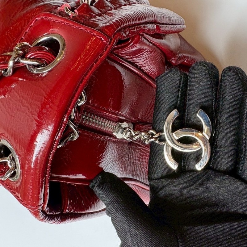 Chanel 銀鍊紅色漆皮下蓋肩側包-2