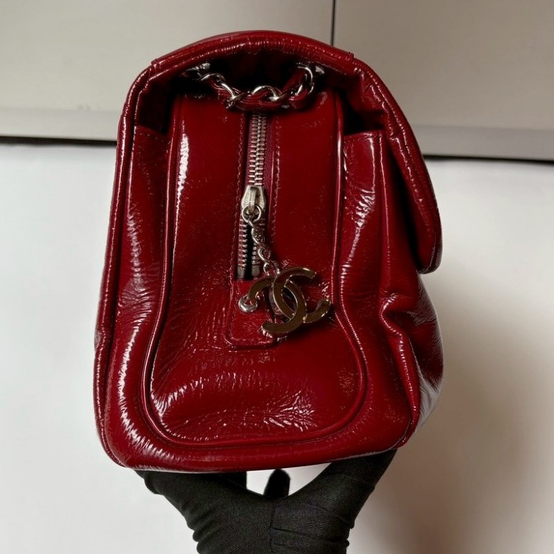 Chanel 銀鍊紅色漆皮下蓋肩側包-8