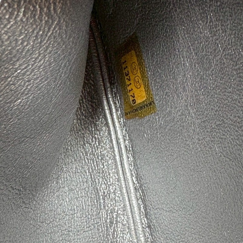 Chanel 銀鍊紅色漆皮下蓋肩側包-22