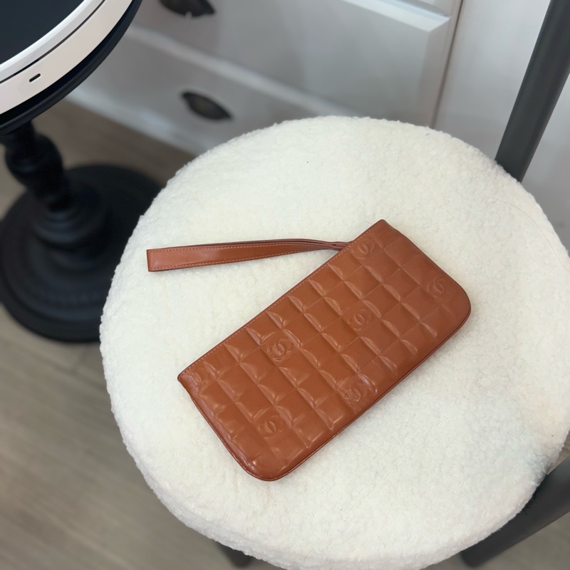 Chanel Chocolate Bar 橘色巧克力格手拿包-2