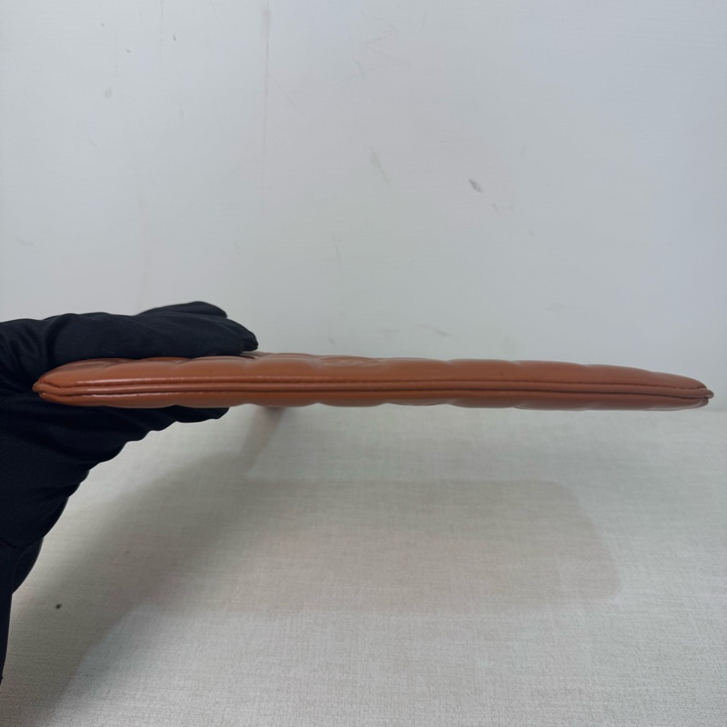 Chanel Chocolate Bar 橘色巧克力格手拿包-6