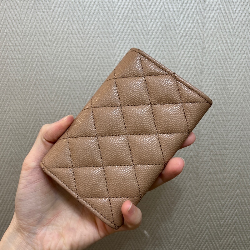 Chanel 奶茶色荔枝皮金釦卡包AP3523-5