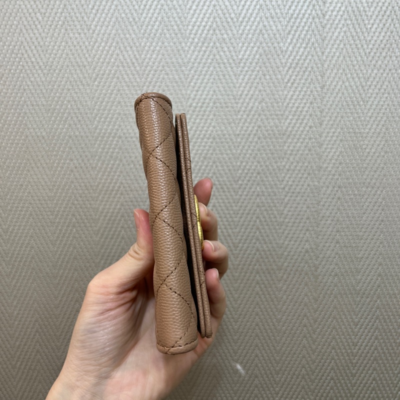 Chanel 奶茶色荔枝皮金釦卡包AP3523-6