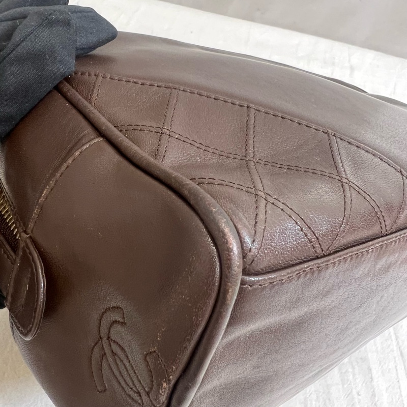 CHANEL 復古魚子醬皮革化妝包-8