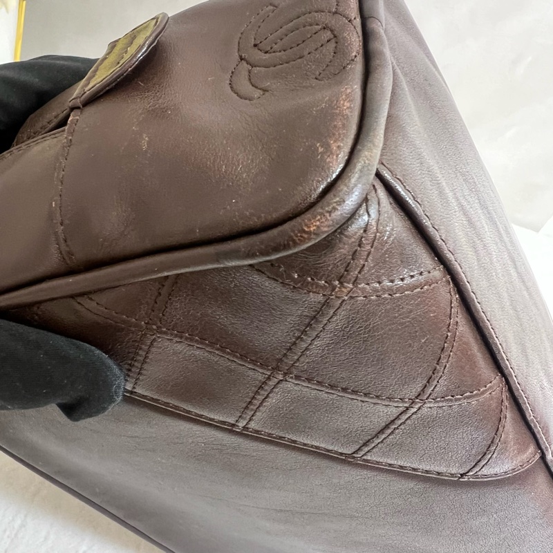 CHANEL 復古魚子醬皮革化妝包-9