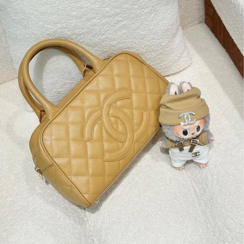 chanel 奶茶色魚子醬保齡球 約24cm 有卡8開-0