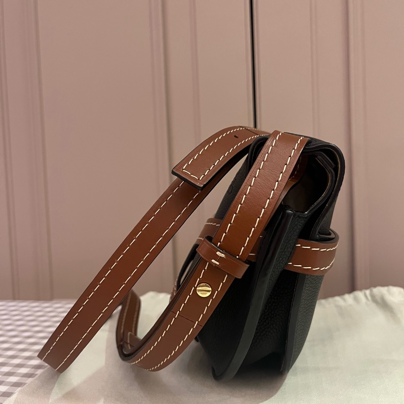 Loewe small gate 馬𩣑斜背包-1