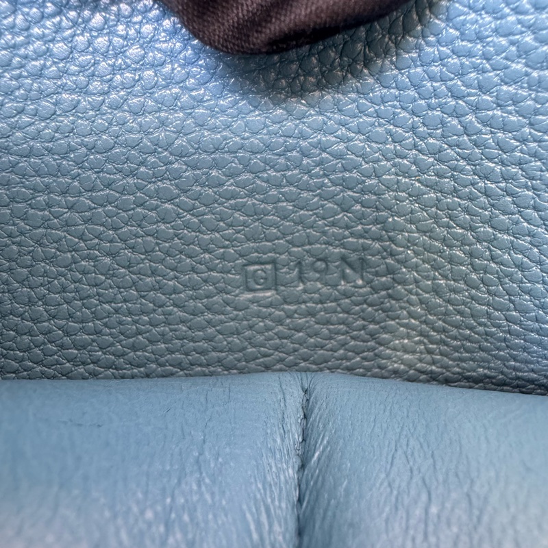 HERMÈS Béarn 牛仔藍長夾-21