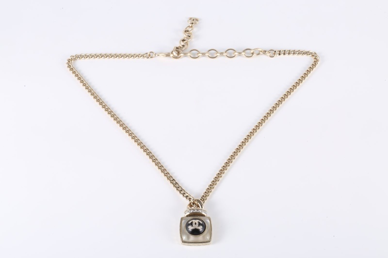 CHANEL(香奈兒)  合金 22C 奶瓶雙C 鑲鑽 項鏈-5