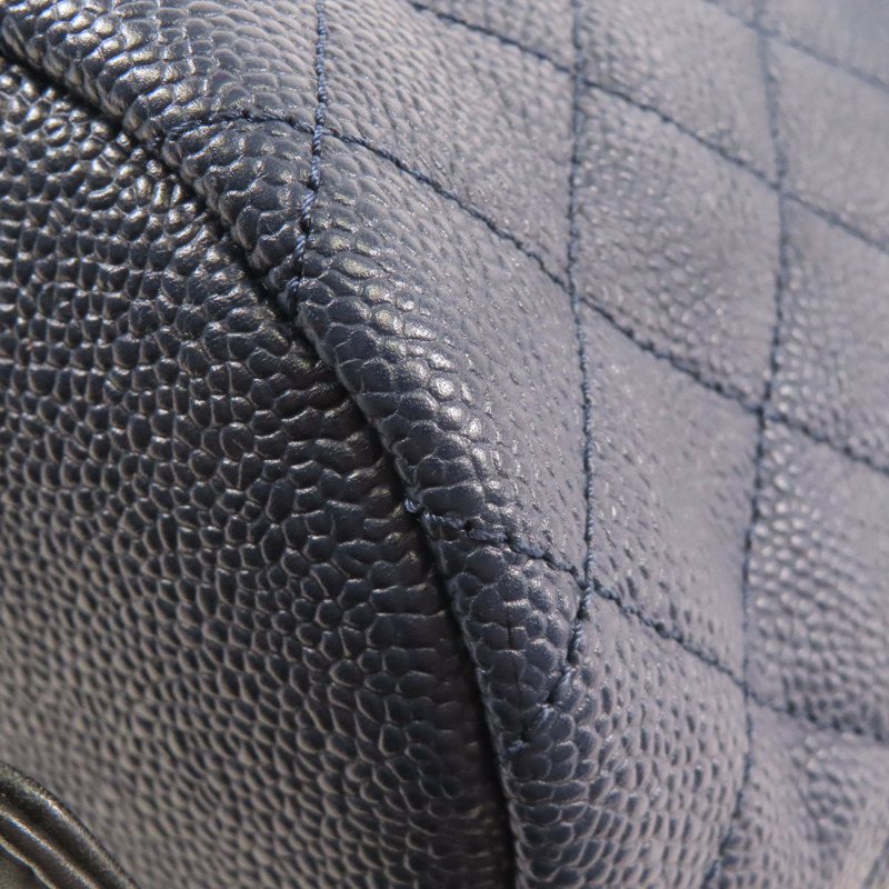 CHANEL 牛皮皮革Filigree Backpack金扣背包-8