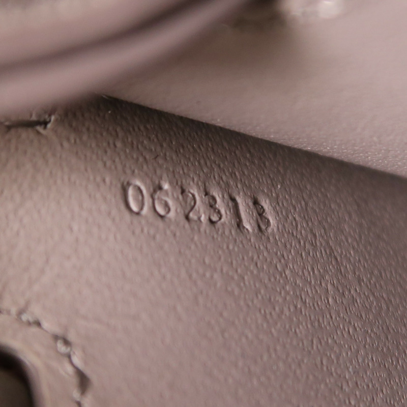 LOEWE 牛皮皮革Dice Pocket銀扣肩背袋-6