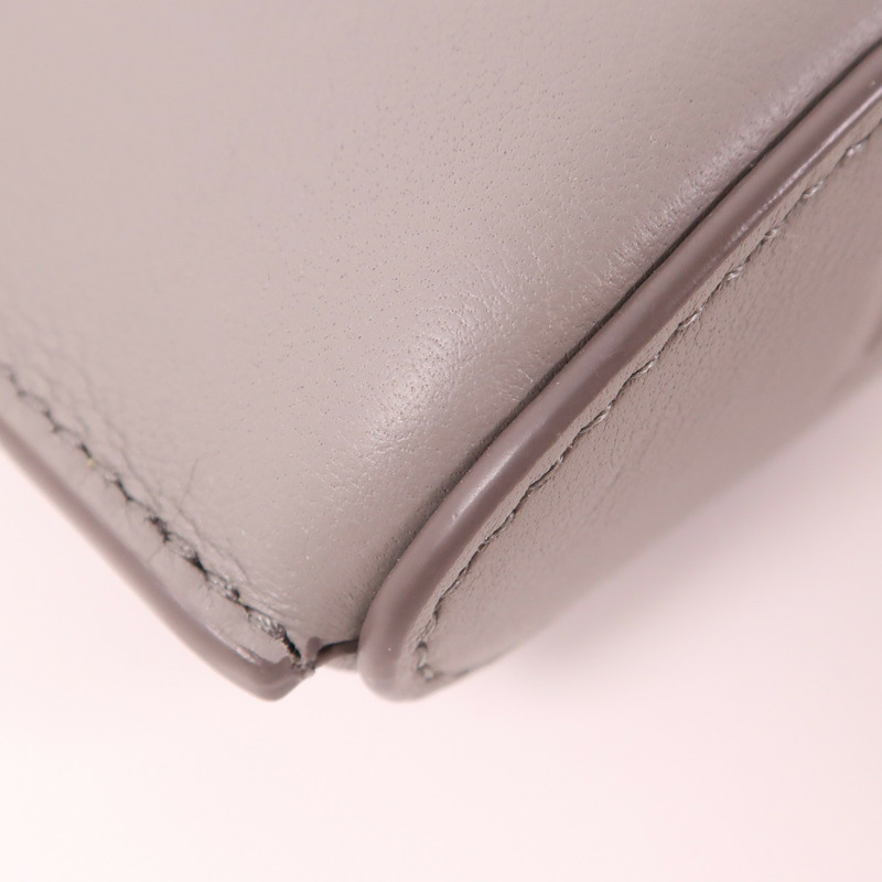 LOEWE 牛皮皮革Dice Pocket銀扣肩背袋-9