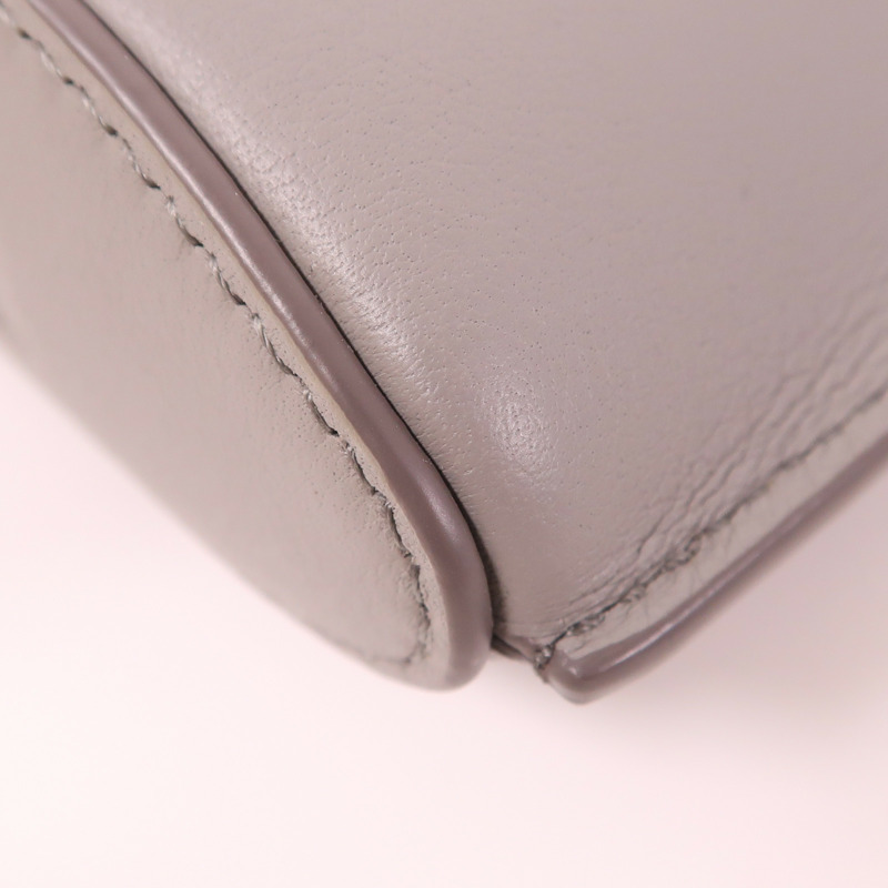 LOEWE 牛皮皮革Dice Pocket銀扣肩背袋-10