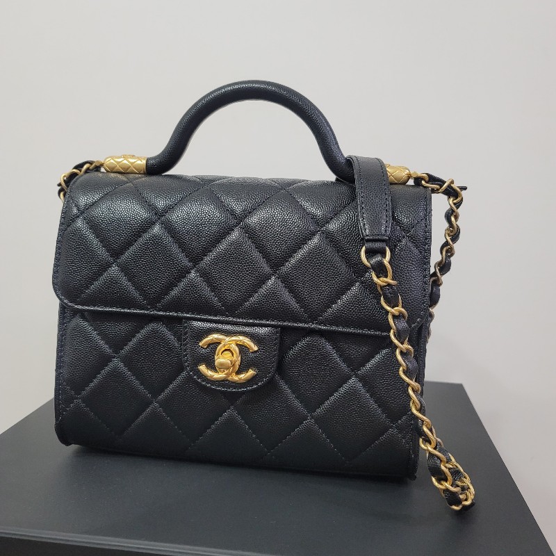 Chanel 全新晶片款稀有雕刻coco handle-0