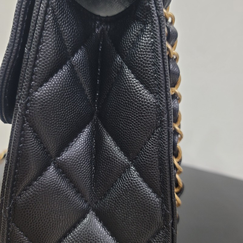 Chanel 全新晶片款稀有雕刻coco handle-9