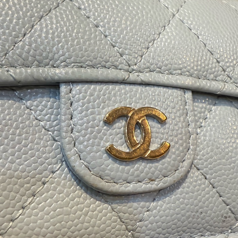 銀釦Logo 菱格紋荔枝牛皮雙釦三折短夾(寶寶藍)-4