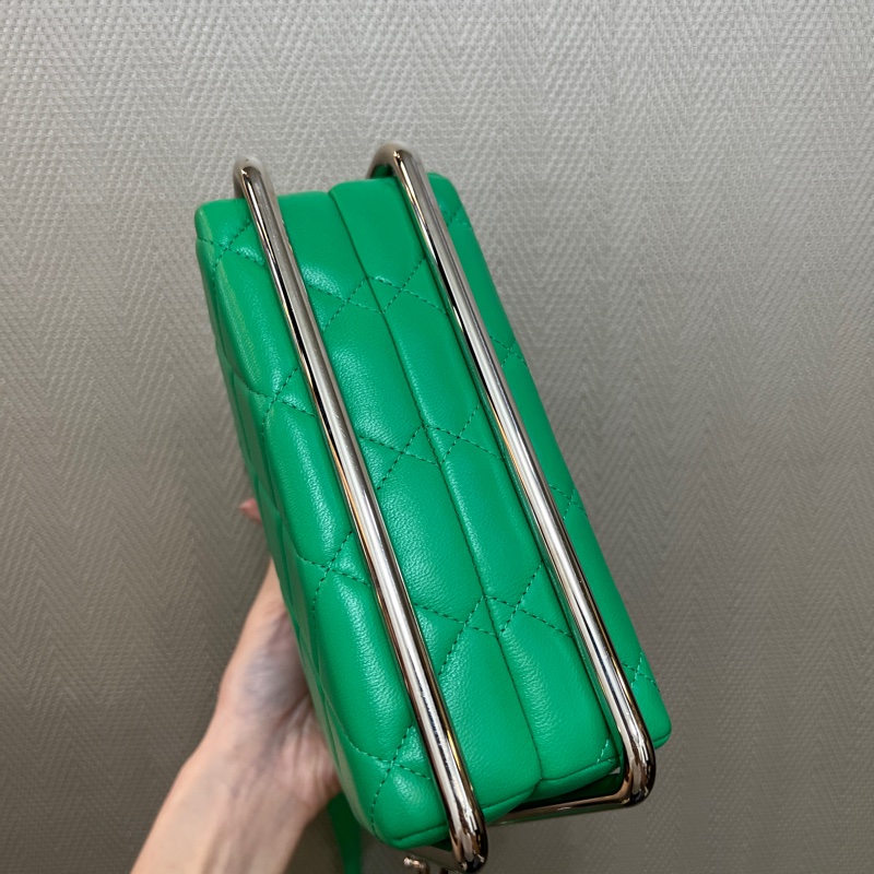 稀有！！！Chanel 綠羊皮銀釦菱格紋手提斜背包AS1732-7