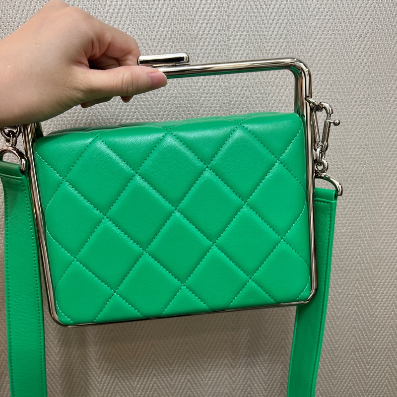 稀有！！！Chanel 綠羊皮銀釦菱格紋手提斜背包AS1732-8