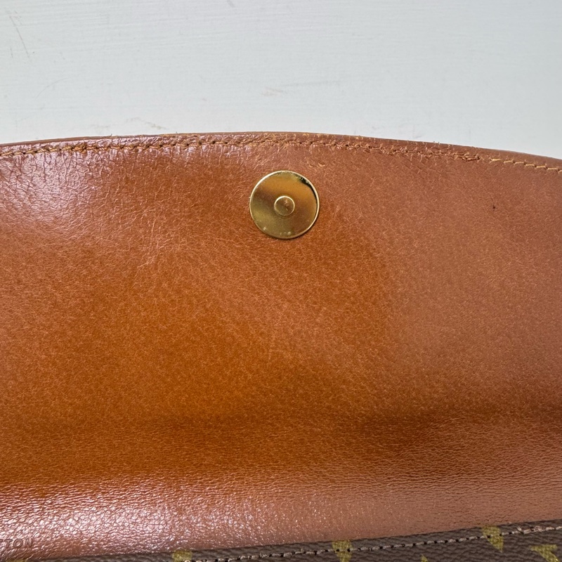 Louis Vuitton 老花紅皮手拿包-19