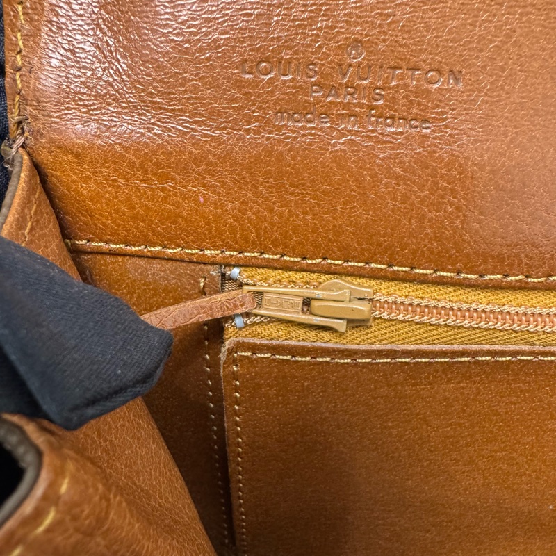 Louis Vuitton 老花紅皮手拿包-24