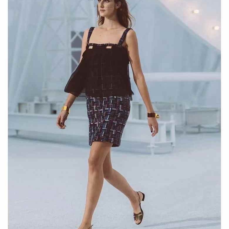 Chanel 21S連身裙 34號 非常新 原價30幾萬 誠可議-0