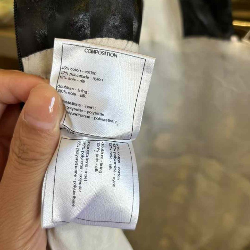 CHANEL連身裙+外套 尺寸34碼 沒穿幾次僅放置痕跡 整體很新 秀款原價近三十萬 誠可議-2