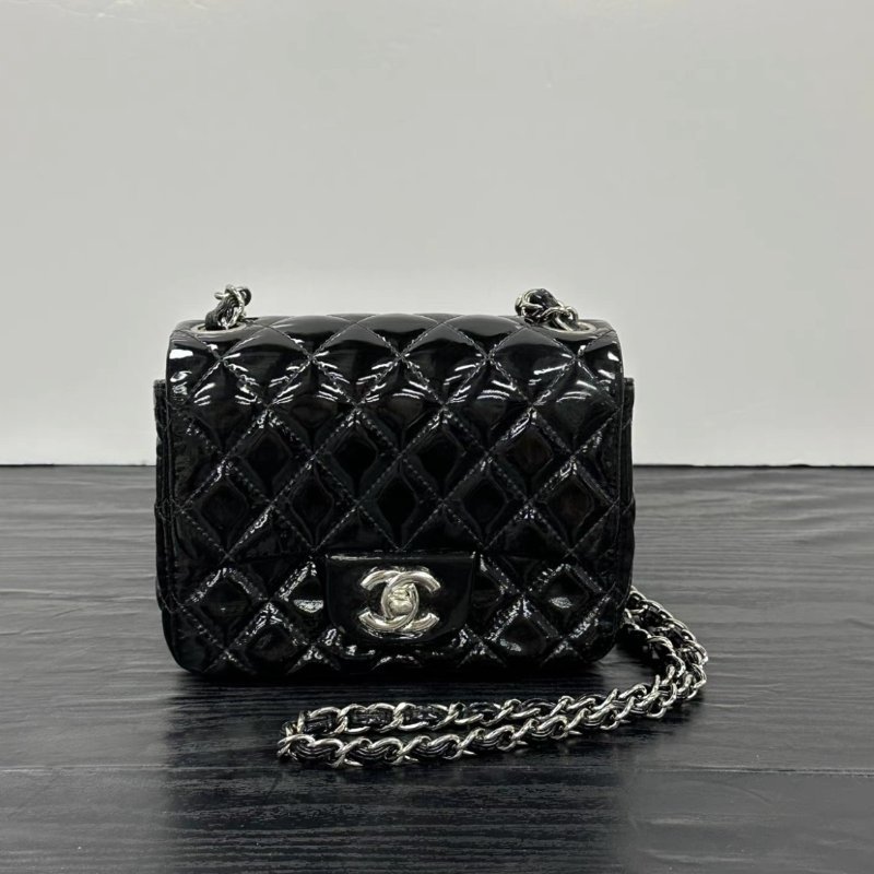 CHANEL 黑銀漆皮方胖子肩背斜背包 16*13*7.5 98新配件塵袋-0