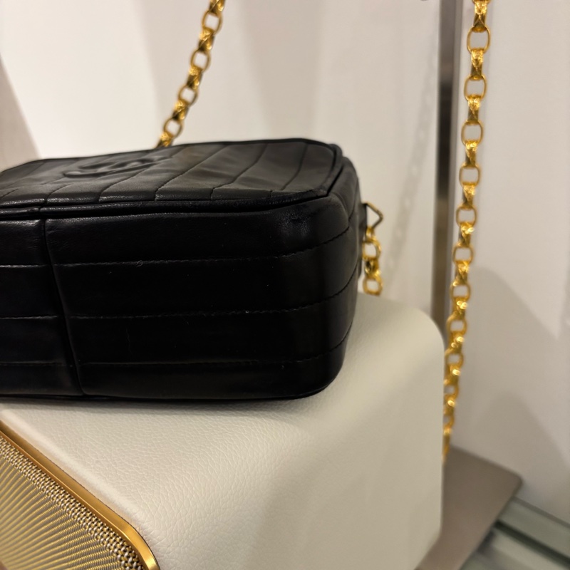 Chanel 中古 Vintage 雕花鏈金球相機包-11