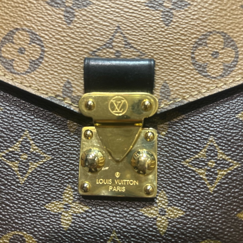 LV 拼色郵差包-7