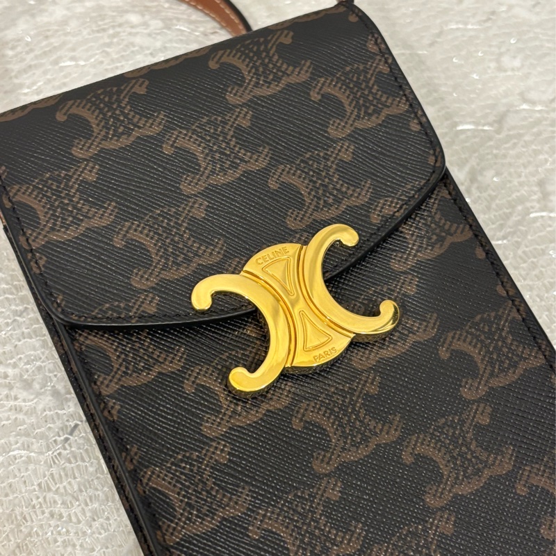 Celine 凱旋門金扣手機袋-1