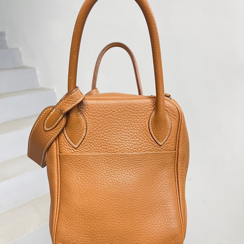 愛馬仕Hermes 金棕lindy 30 框O刻 肩背包-1