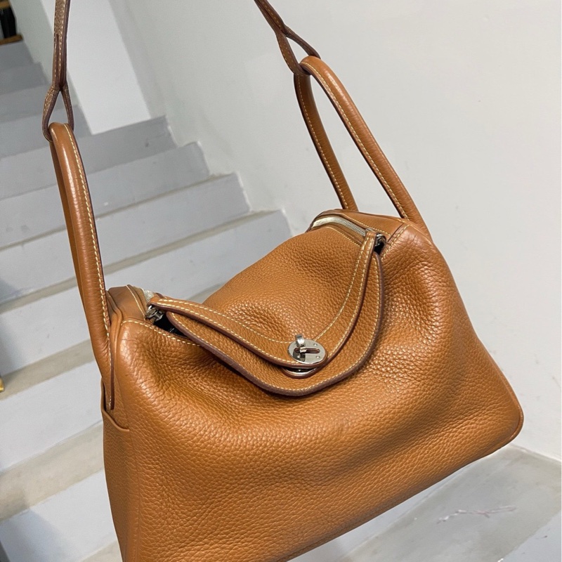 愛馬仕Hermes 金棕lindy 30 框O刻 肩背包-15