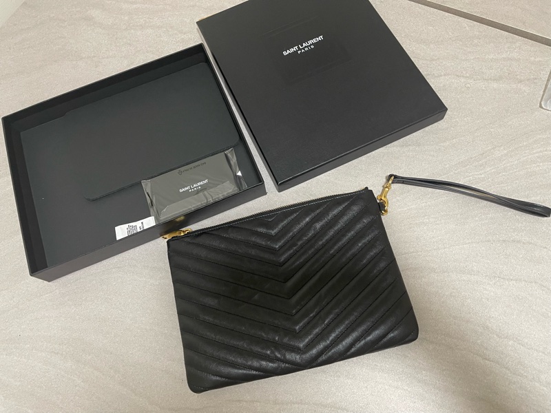 聖羅蘭YSL黑金牛皮山形紋山型V紋手拿包卡包-5