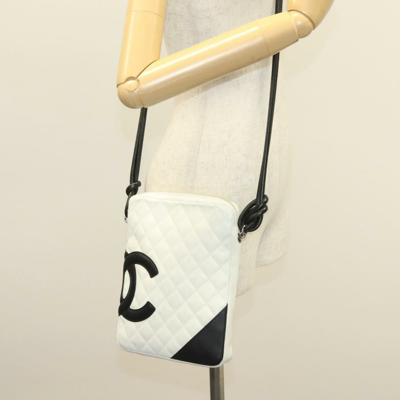 【日本直送】香奈兒 COCO Mark Cambon Line 單肩包 小羊皮 白銀 CC 正品 130501-20