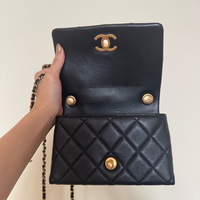 Chanel mini flip bag 迷你垂蓋手袋cc調節扣-9