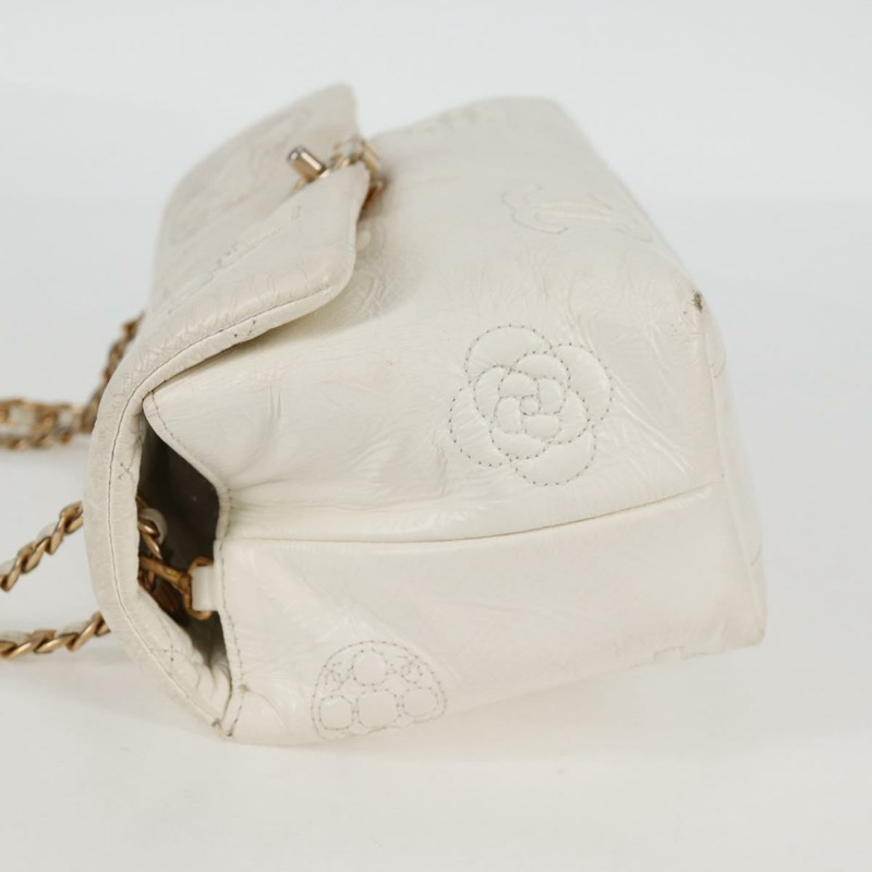 【日本直送】香奈兒鏈條肩背包 漆皮 白色 金色 CC 標誌 Auth 118910A-3