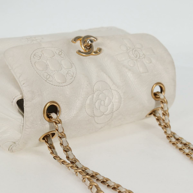 【日本直送】香奈兒鏈條肩背包 漆皮 白色 金色 CC 標誌 Auth 118910A-6